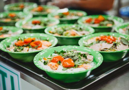 DỊCH VỤ CUNG CẤP SUẤT ĂN CÔNG NGHIỆP